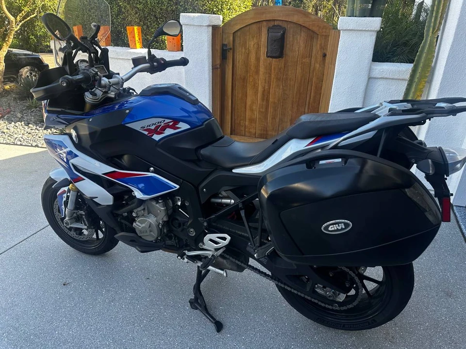 2018 BMW S1000 - Image 9 of 15