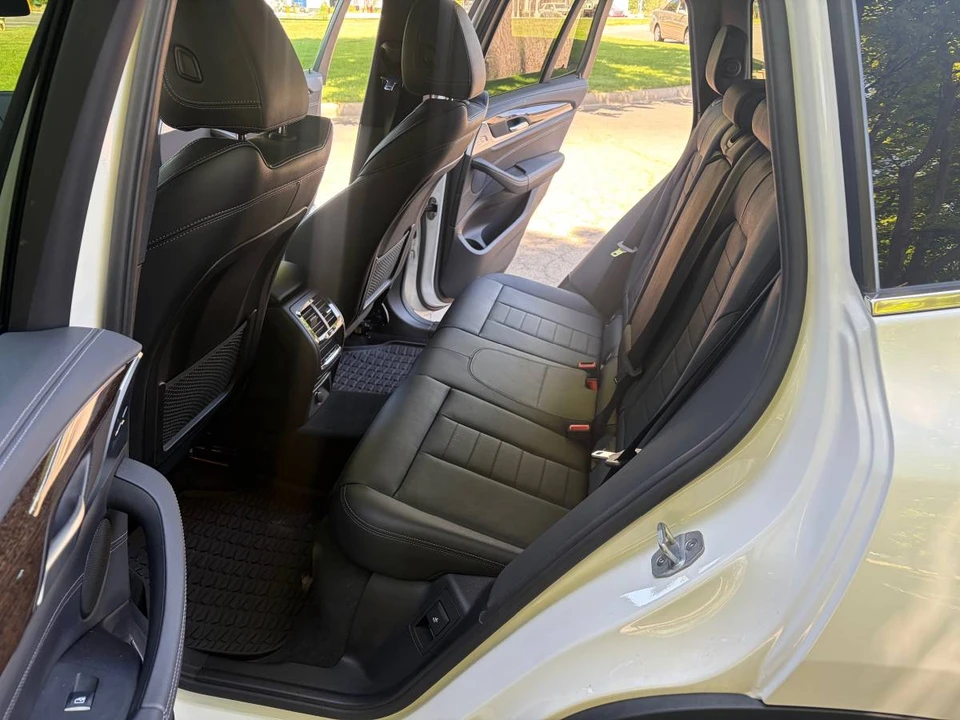 2018 BMW G01 X3 - Image 11 of 17