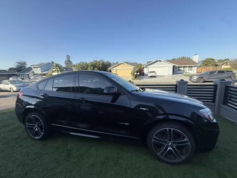 2018 BMW X4 xDrive28i Sport Utility 4D