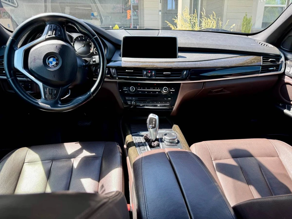 2018 BMW X5 - Image 8 of 12