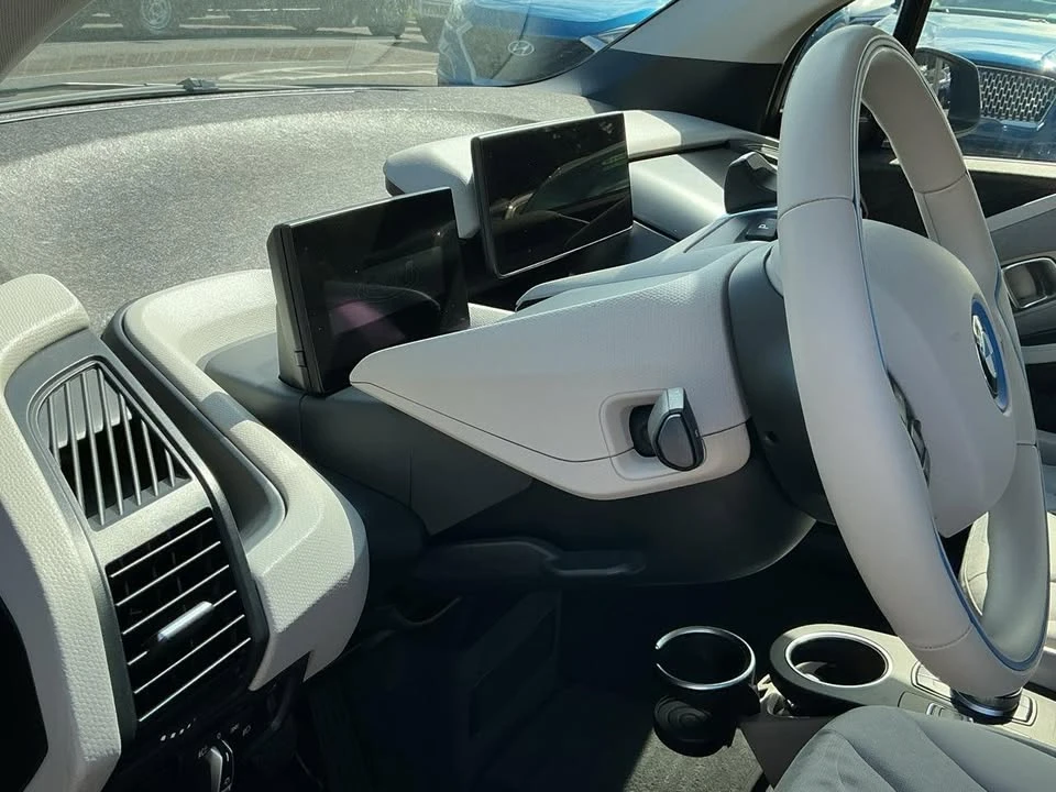 2018 BMW i3 - Image 14 of 19