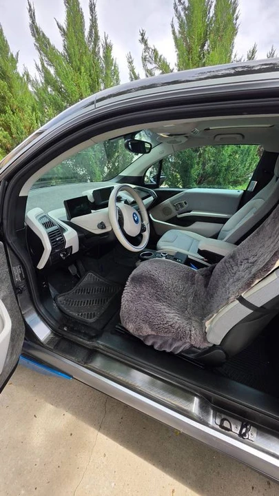 2018 BMW i3 - Image 9 of 21