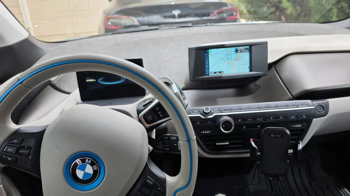2018 BMW i3 - Image 13 of 21