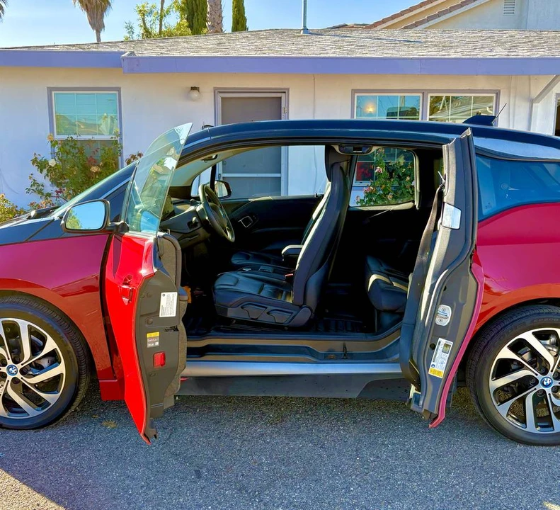 2018 BMW i3 - Image 10 of 17
