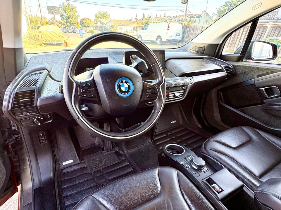 2018 BMW i3 - Image 11 of 17