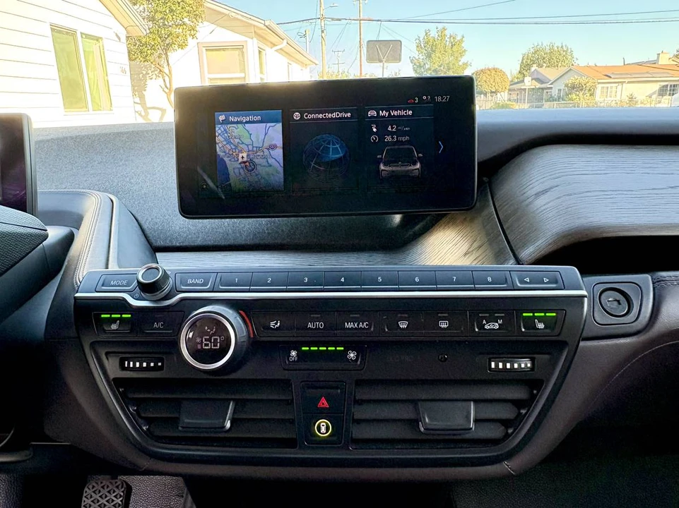 2018 BMW i3 - Image 14 of 17