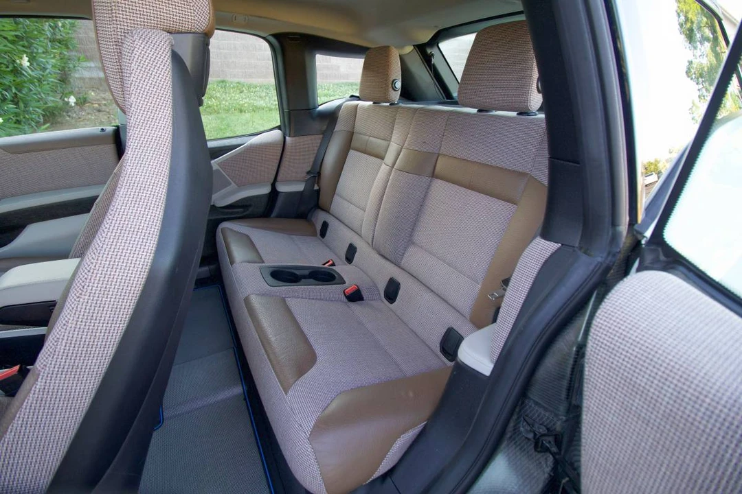 2018 BMW i3 - Image 15 of 24