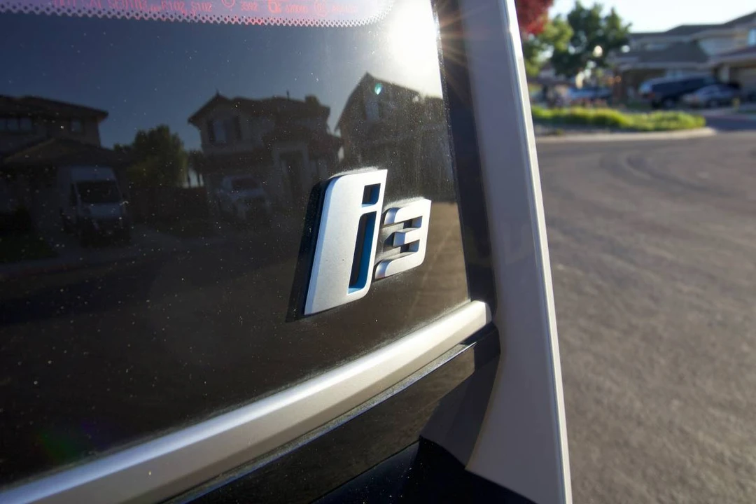2018 BMW i3 - Image 9 of 24