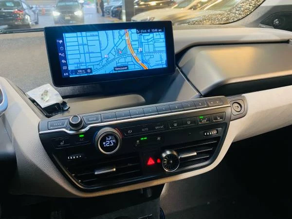 2018 BMW i3 - Image 11 of 12