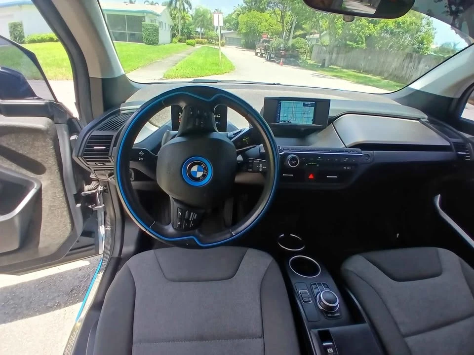 2018 BMW i3 - Image 9 of 10