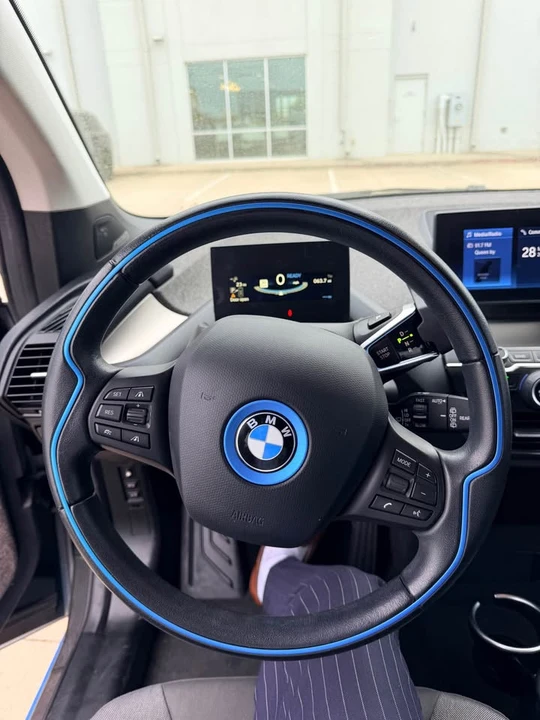 2018 BMW i3 - Image 11 of 17
