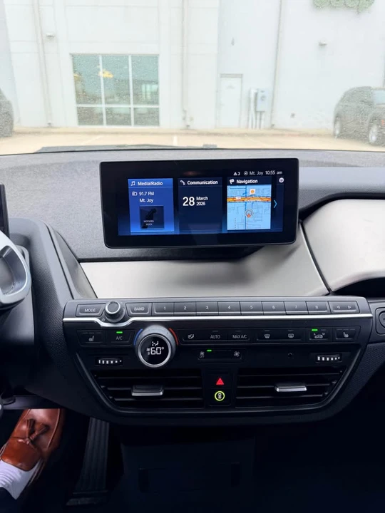 2018 BMW i3 - Image 10 of 17