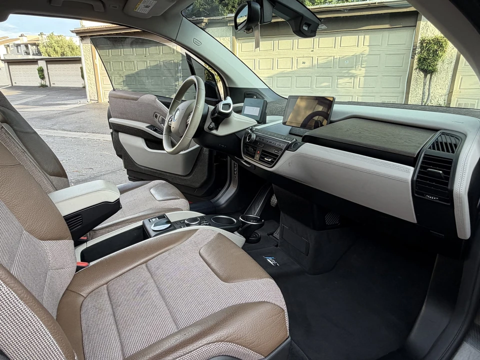2018 BMW i3 - Image 23 of 31