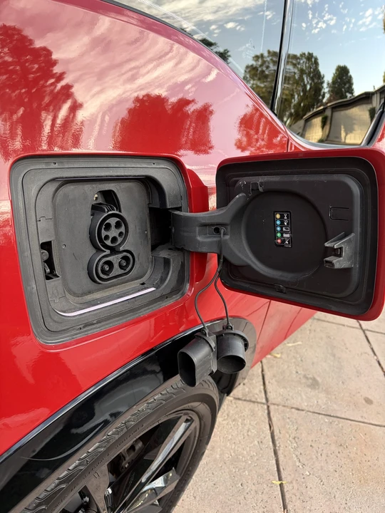 2018 BMW i3 - Image 16 of 31