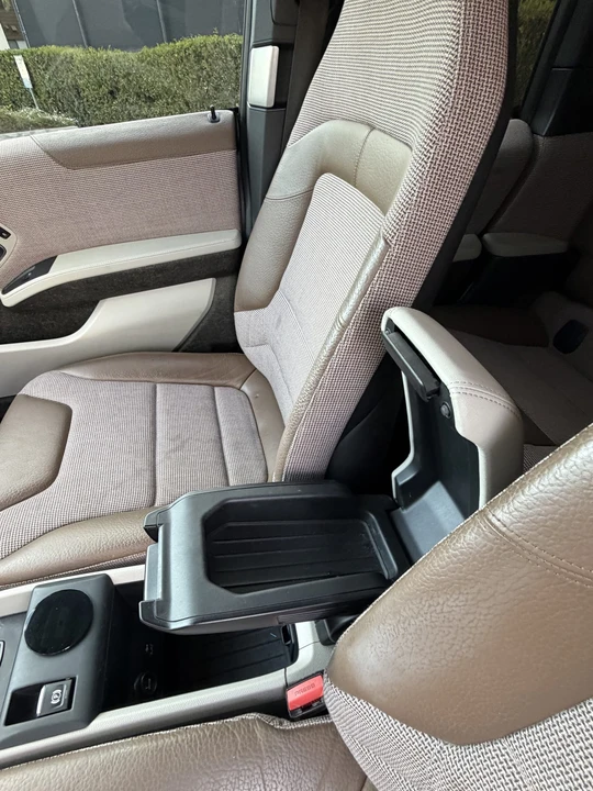 2018 BMW i3 - Image 27 of 31