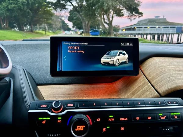 2018 BMW i3 - Image 7 of 21