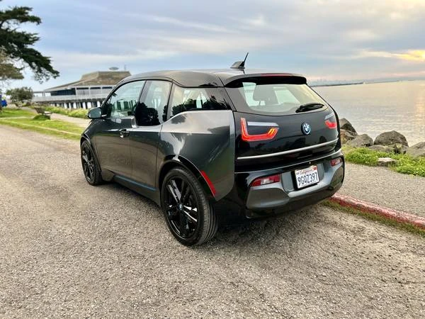 2018 BMW i3 - Image 11 of 21