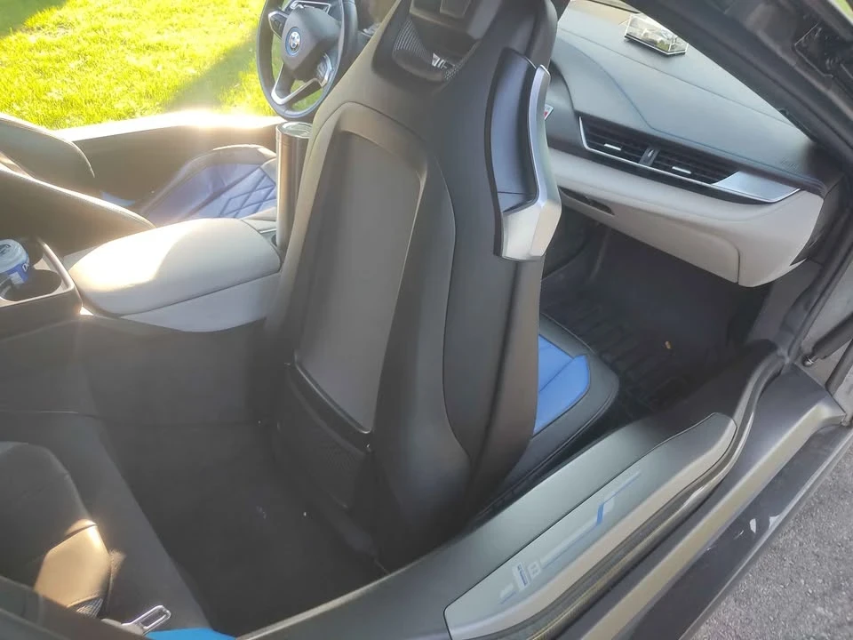 2018 BMW i8 - Image 3 of 8