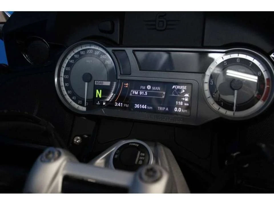 2018 BMW K1600 - Image 9 of 10