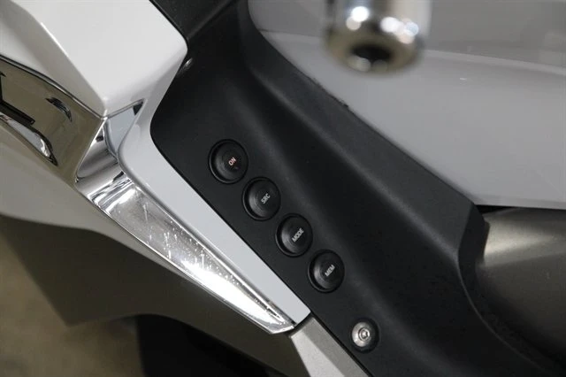 2018 BMW K1600 - Image 6 of 20