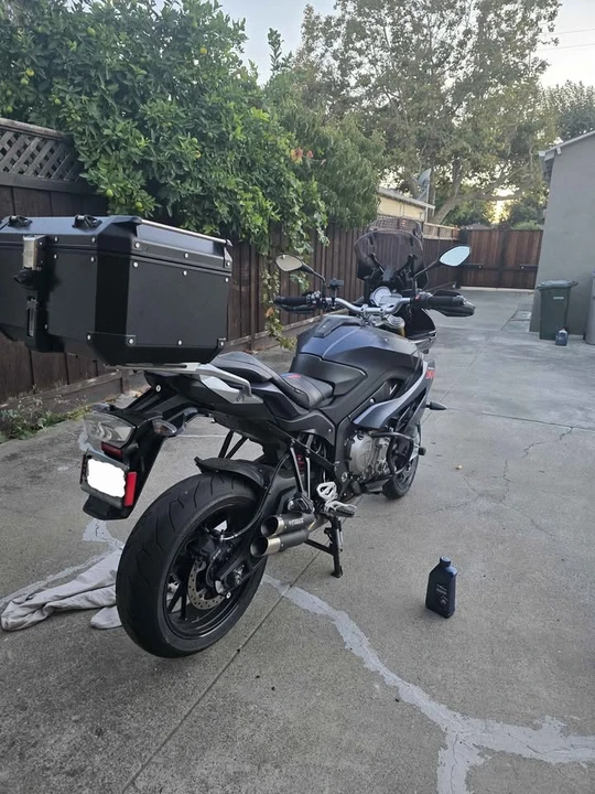 2018 BMW S1000 - Image 3 of 4