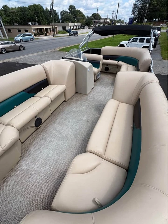 2018 Bentley - Image 10 of 20