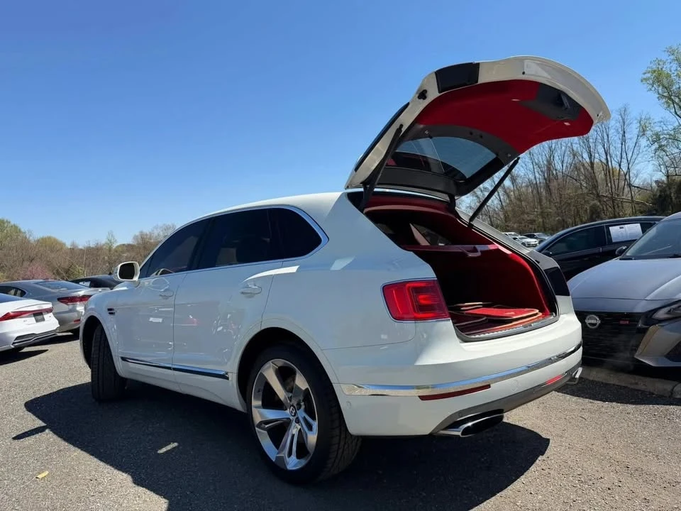 2018 Bentley Bentayga - Image 8 of 16