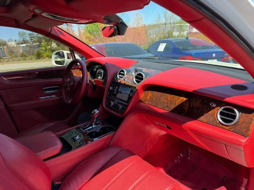 2018 Bentley Bentayga - Image 10 of 16
