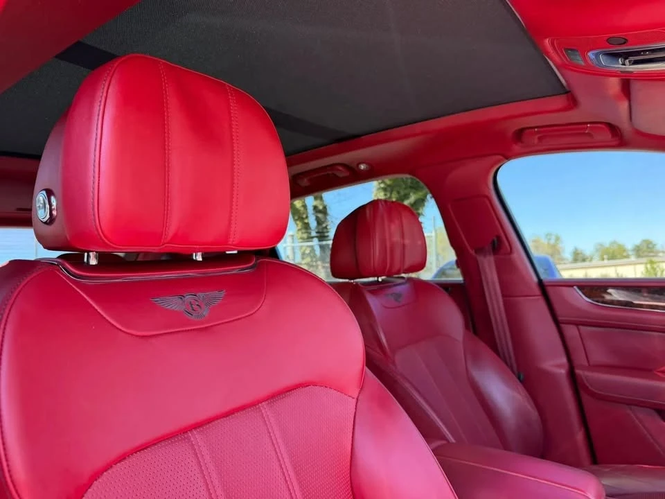 2018 Bentley Bentayga - Image 12 of 16