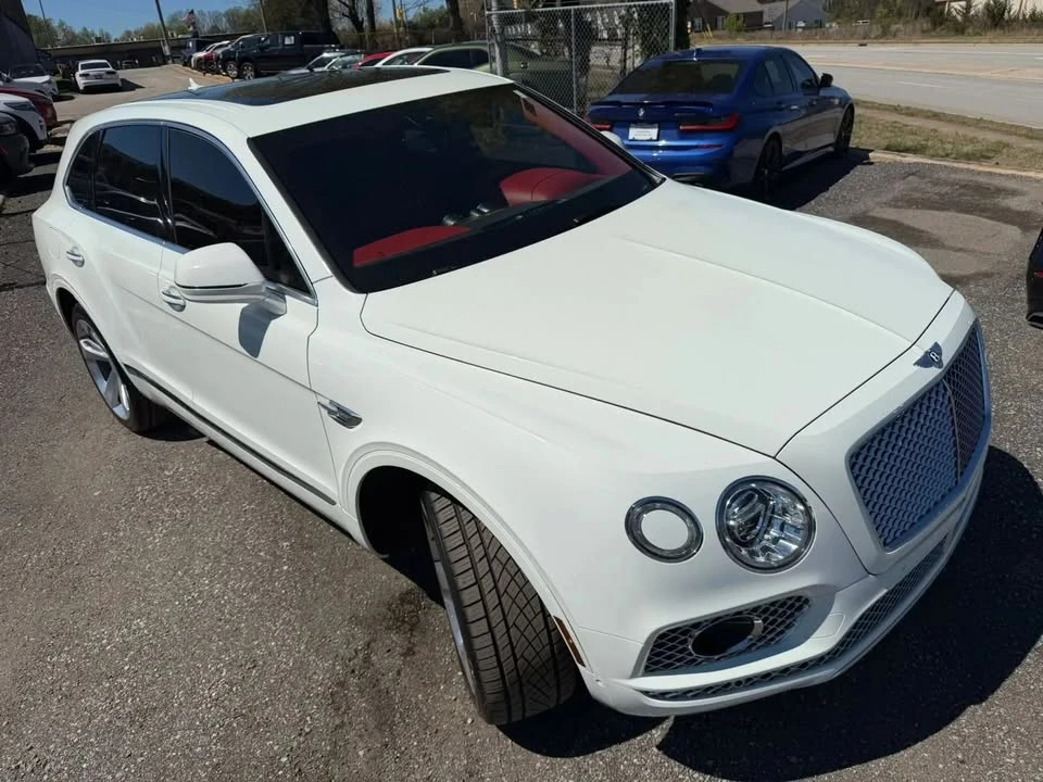 2018 Bentley Bentayga - Image 7 of 16