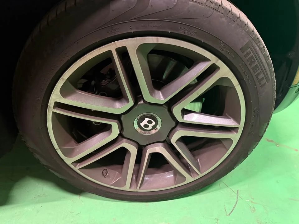2018 Bentley Bentayga - Image 5 of 6