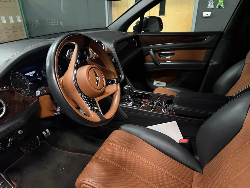 2018 Bentley Bentayga - Image 2 of 6