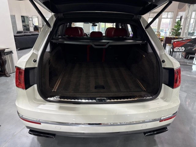 2018 Bentley Bentayga - Image 15 of 20