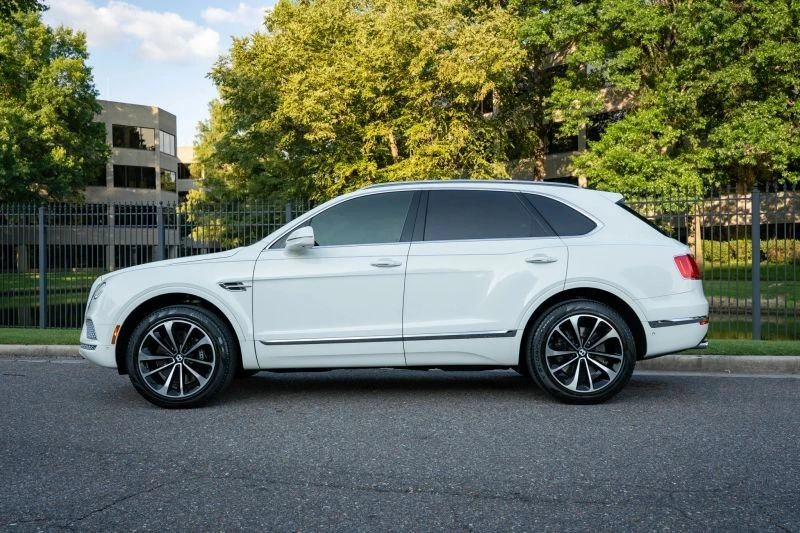 2018 Bentley Bentayga - Image 9 of 20
