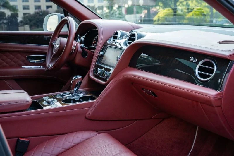 2018 Bentley Bentayga - Image 18 of 20