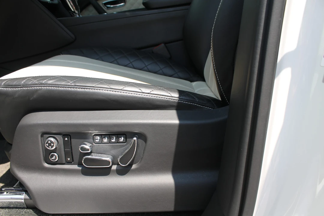 2018 Bentley Bentayga - Image 23 of 31