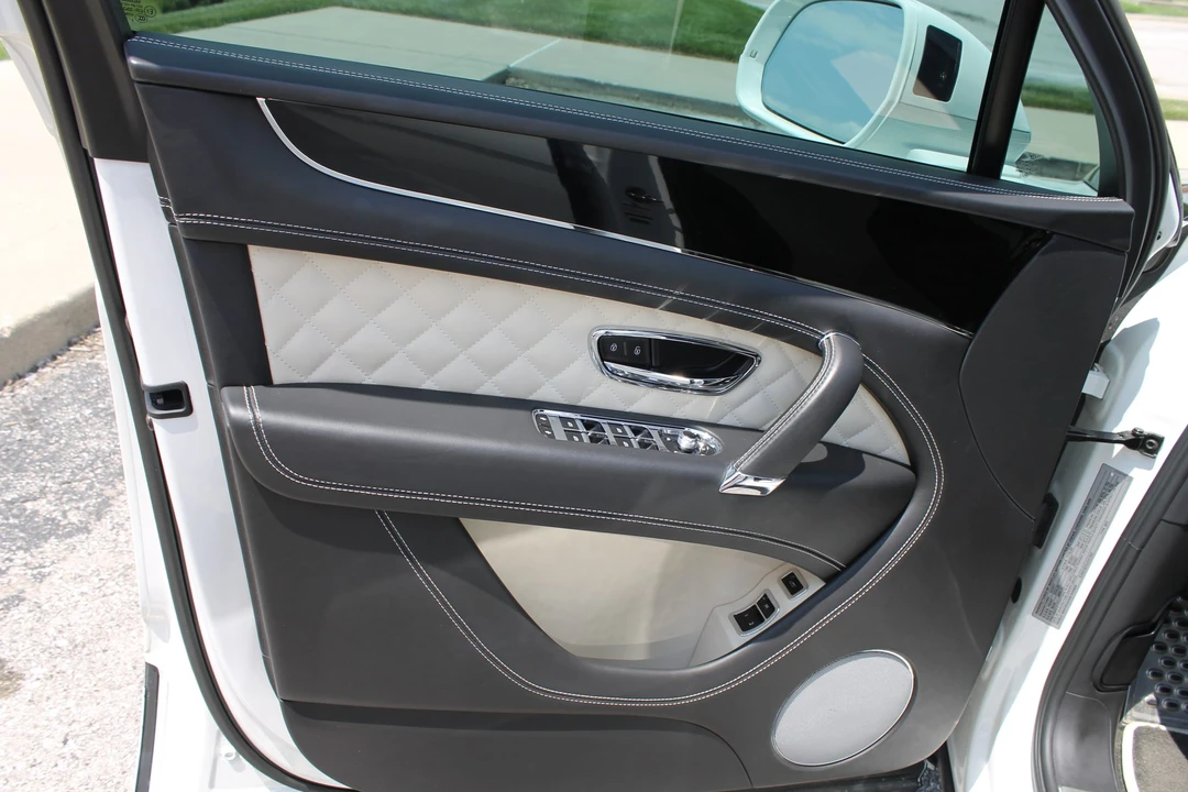 2018 Bentley Bentayga - Image 24 of 31