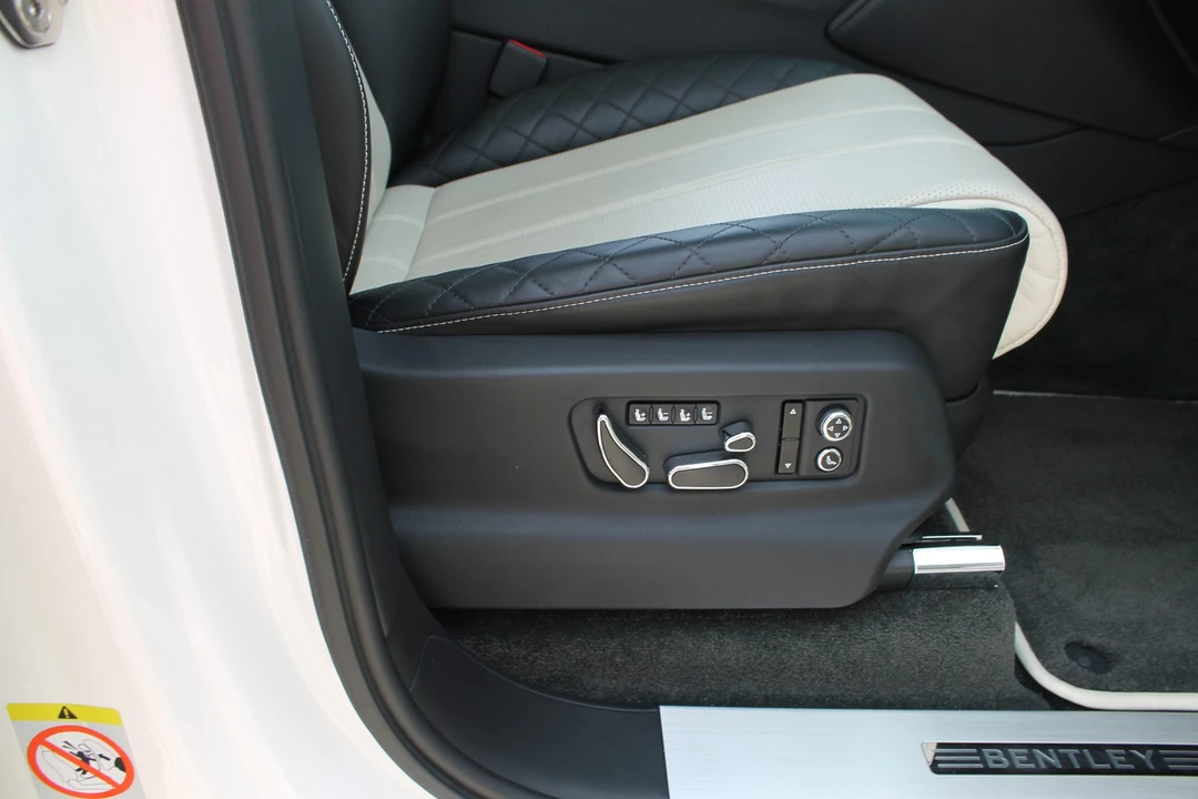 2018 Bentley Bentayga - Image 28 of 31
