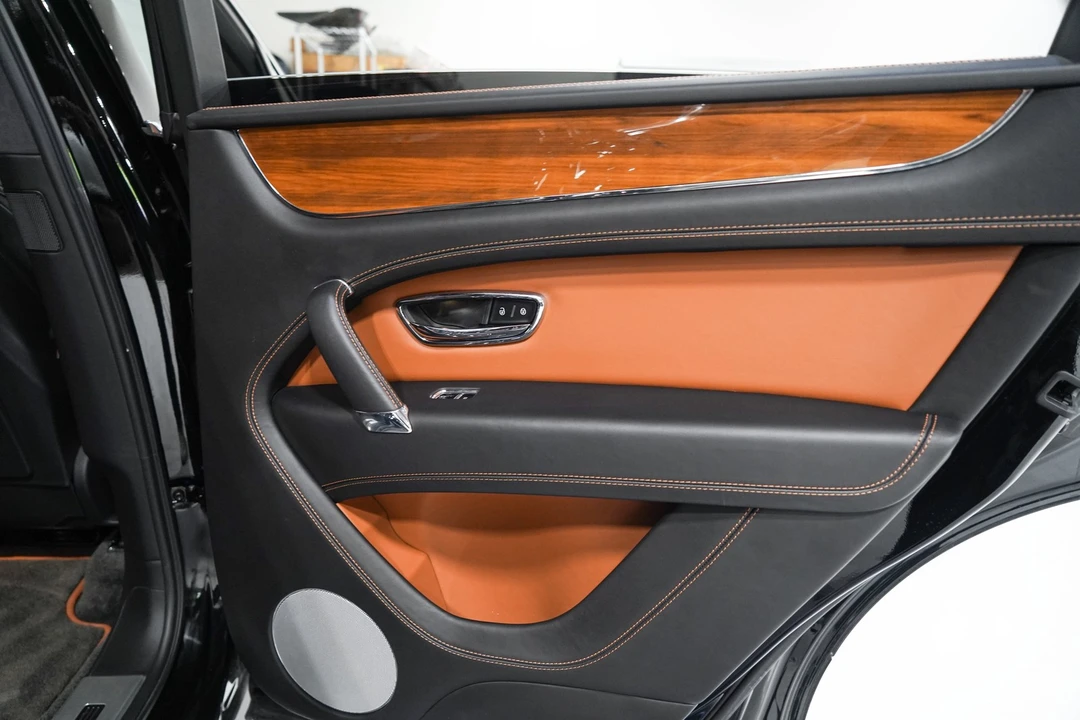 2018 Bentley Bentayga - Image 21 of 31