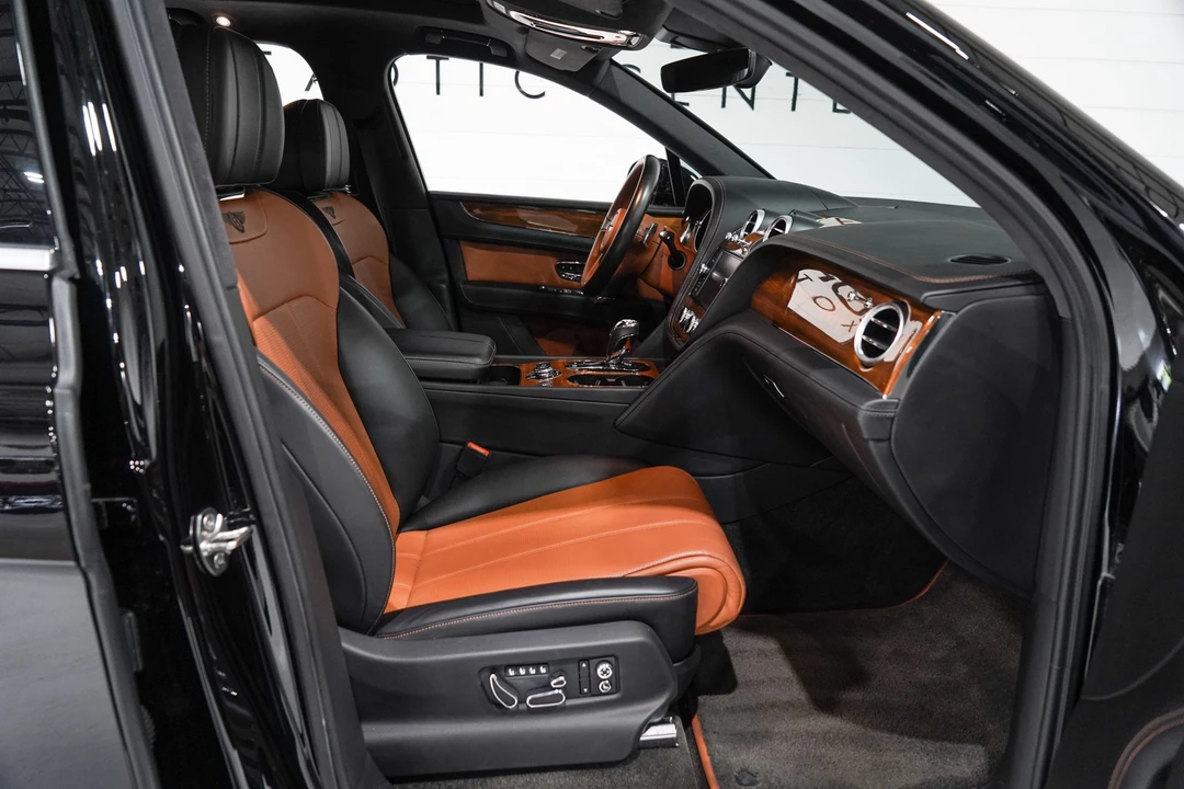 2018 Bentley Bentayga - Image 17 of 31