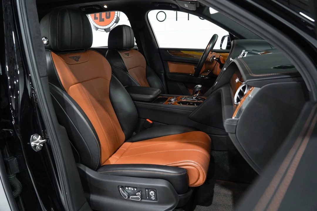 2018 Bentley Bentayga - Image 16 of 31
