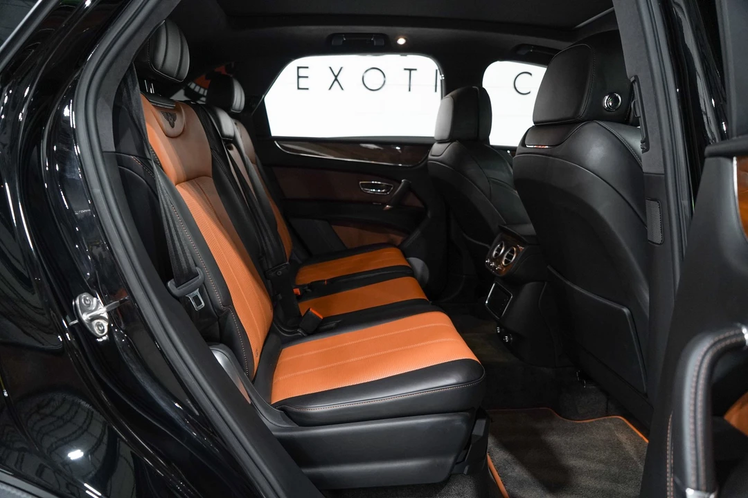2018 Bentley Bentayga - Image 18 of 31