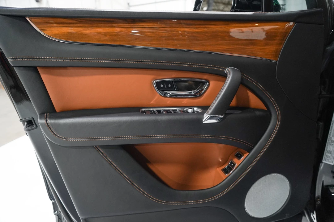 2018 Bentley Bentayga - Image 21 of 31