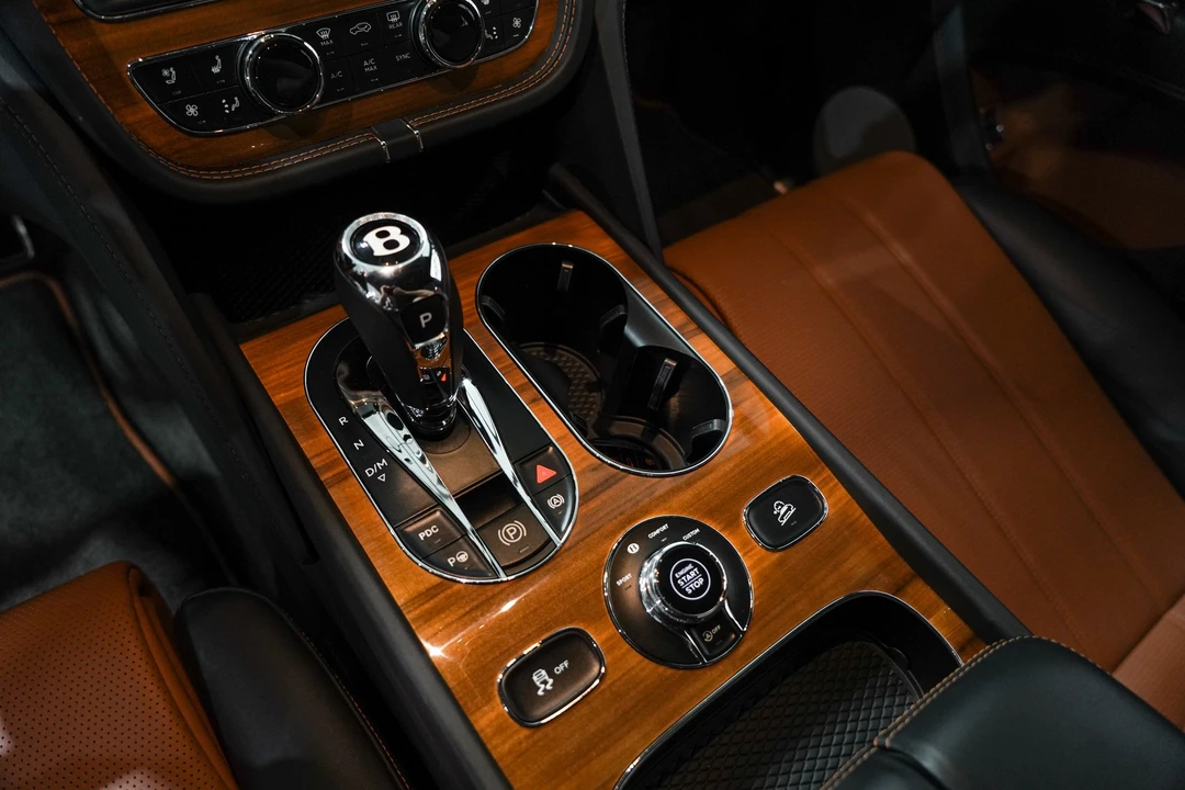 2018 Bentley Bentayga - Image 12 of 31