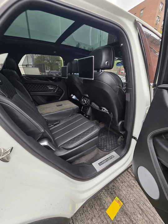 2018 Bentley Bentayga - Image 9 of 11