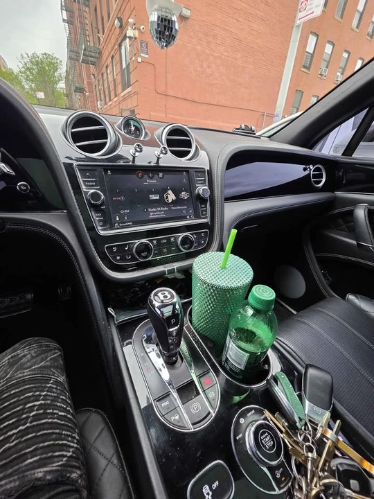 2018 Bentley Bentayga - Image 6 of 11