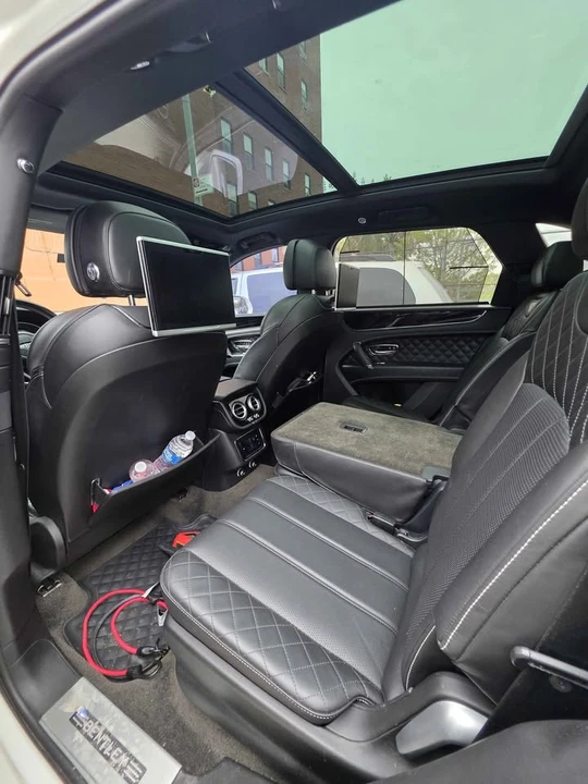 2018 Bentley Bentayga - Image 7 of 11