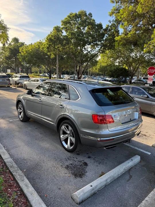 2018 Bentley Bentayga - Image 11 of 20