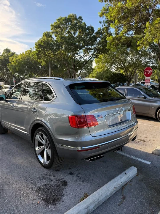 2018 Bentley Bentayga - Image 10 of 20