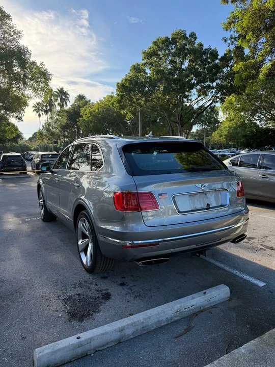 2018 Bentley Bentayga - Image 9 of 20